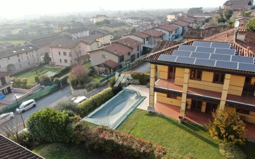Villa di Testa con piscina, Capriano del Colle (BS) Monte Netto