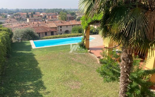 Villa di Testa con piscina, Capriano del Colle (BS) Monte Netto