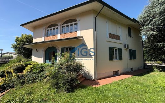 Villa Nobile con giardino di circa 1500 mq, Travagliato (BS)