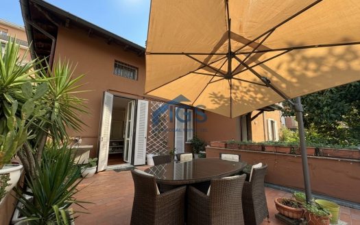 Quadrilocale con terrazza e giardino in vendita a Brescia